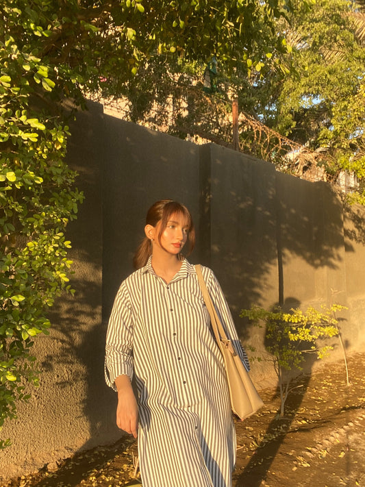 STRIPPED BUTTON DOWN